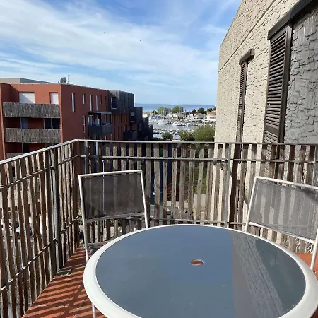 Bel Appartement T2 Avec Terrasse Et Parking, Wifi Inclus - Fr-1-553-158 Apartment Balaruc-les-Bains